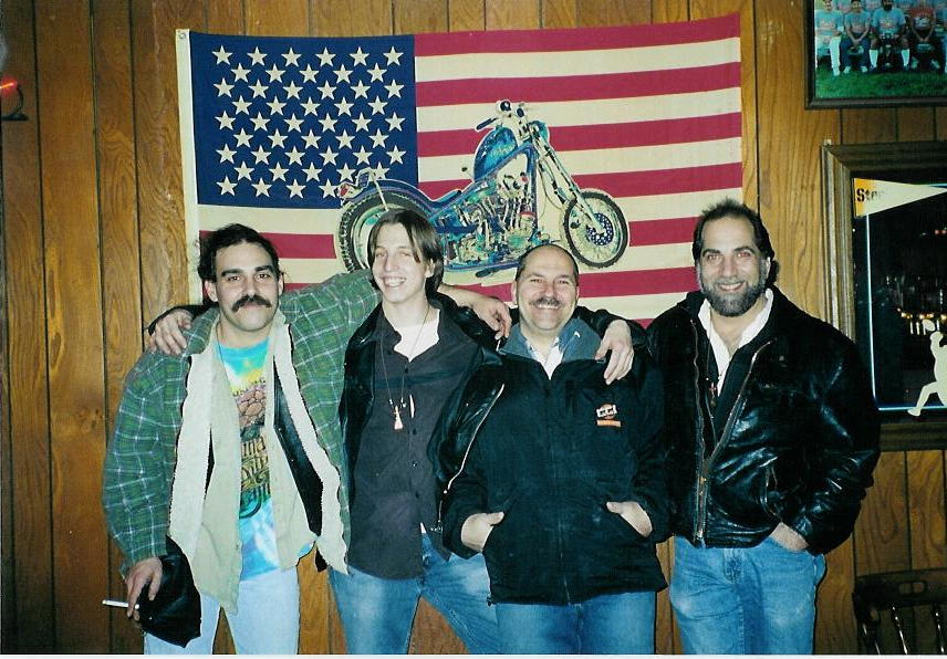 The Matt Barranti Band - January 25, 2003
Keystone Bar, Ellwood City, PA

Lookin' Good Boys !!