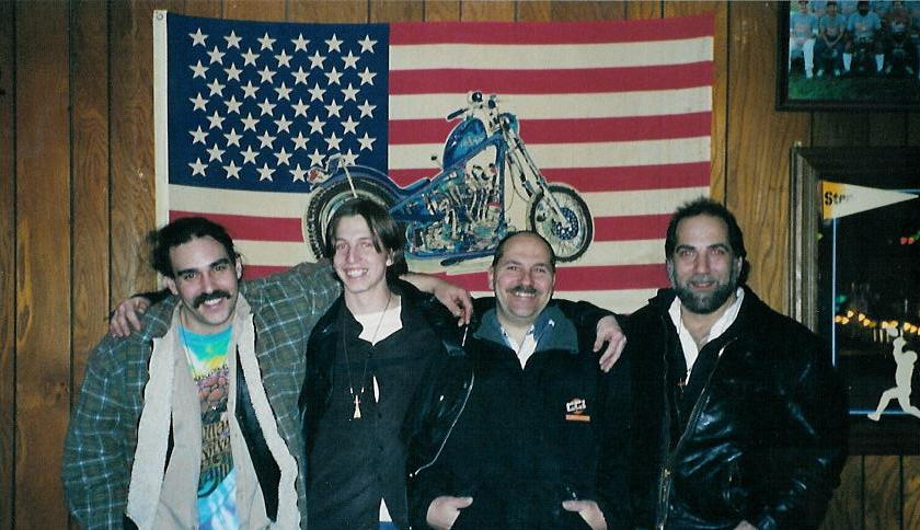 The Matt Barranti Band - January 25, 2003
Keystone Bar, Ellwood City, PA

Another shot of our music makers !!